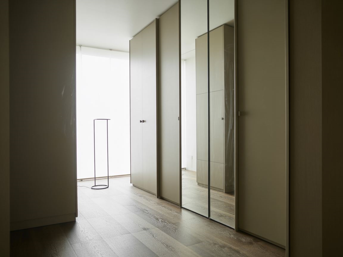 nowoczesna szafa przesuwna